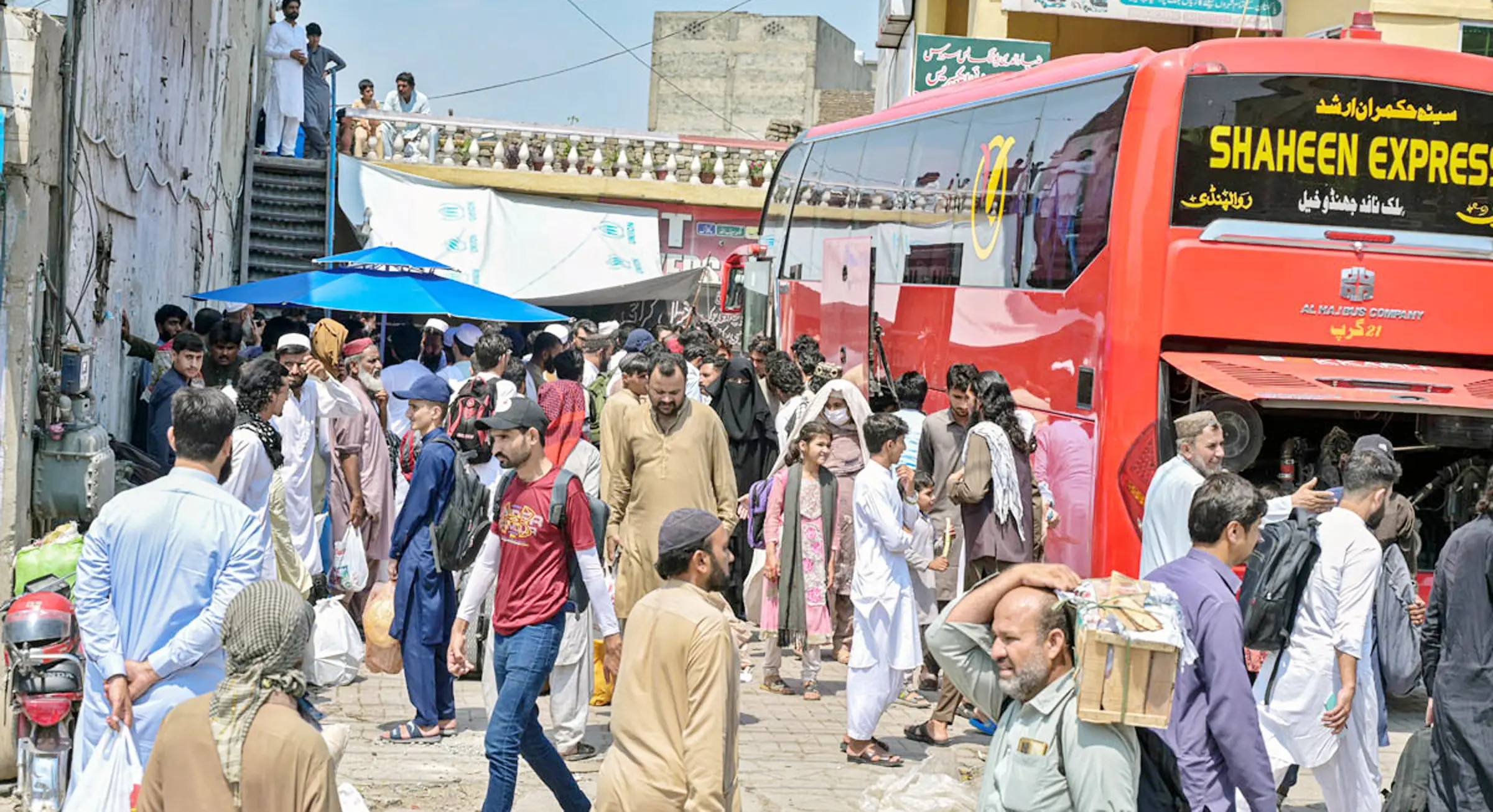 راولپنڈی اوورلوڈنگ اور زائد کرایہ وصولی  کے خلاف  کریک ڈان شروع