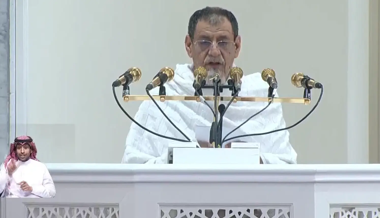 اے اللہ! فلسطینیوں کی مدد فرما، شہدا کو معاف کر، ان کے دشمنوں کو تباہ و برباد کر دے، خطبہ حج