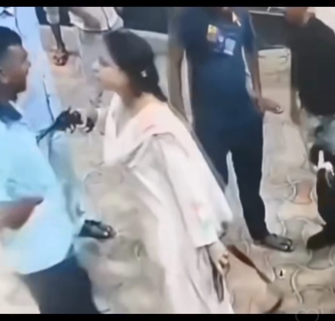 سیفٹی کیلئے گاڑی سے باہر آنے کا کہنے پر خاتون سیخ پا، پیٹرول پمپ ورکر پر بندوق تان لی