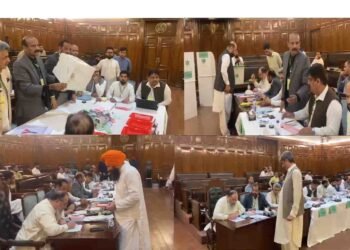 خیبرپختونخوا سینیٹ انتخابات: پی ٹی آئی 6 اور اپوزیشن 5 نشستیں حاصل کرنے میں کامیاب