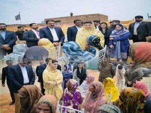 "وزیراعلیٰ مریم نواز شریف سیلاب متاثرین کیلئے 10 لاکھ امداد کا اعلان کر رہی ہیں"