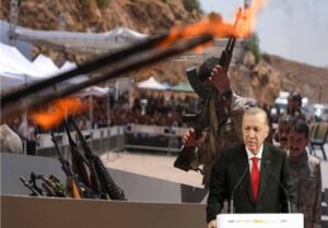 ترکی میں PKK کی غیر مسلح ہونے کی علامتی تقریب