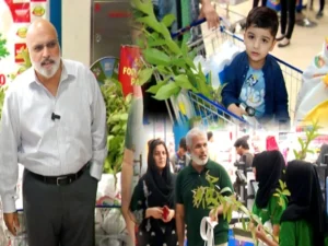 بدر منیر لاہور میں شہریوں کو مفت پودے دیتے ہوئے