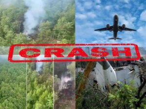 روس میں طیارہ حادثے کے بعد جنگلاتی علاقے میں جلے ہوئے طیارے کا ملبہ