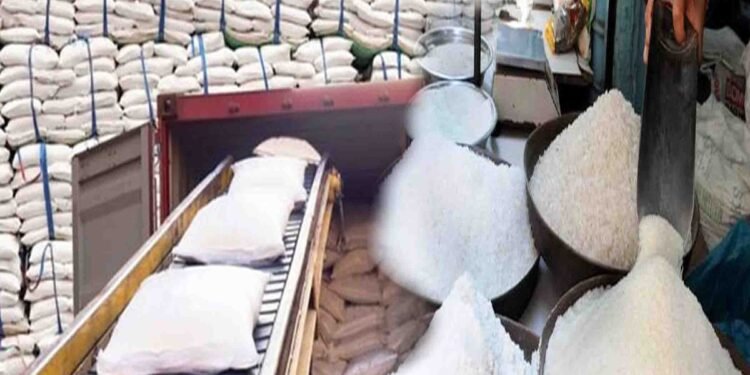 پاکستان میں چینی بحران، شہری قطاروں میں چینی کے انتظار میں