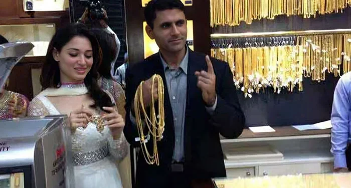 تمنا بھاٹیا نے عبدالرزاق سے منسوب شادی کی خبروں پر خاموشی توڑ دی