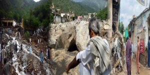 خیبر پختونخوا میں سیلابی صورتحال، مکانات تباہ اور لوگ محفوظ مقامات پر منتقل ہوتے ہوئے
