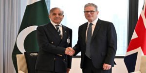 وزیراعظم کیئر اسٹارمر کا شہباز شریف کو خط — سیلاب متاثرین کے ساتھ یکجہتی