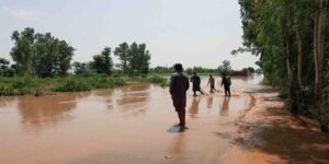 سیلاب 2025: ملتان میں پانی سے ڈوبے دیہات اور متاثرہ شہری