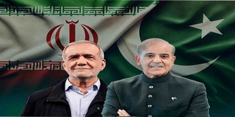 ایرانی صدر مسعود پزشکیان پاکستان کے سرکاری دورے پر لاہور ایئرپورٹ پر استقبال کے دوران