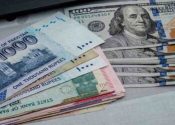 پاکستان نے قرض واپس کیا اور 2600 ارب روپے کی قبل از وقت ادائیگی کے بعد عالمی مالیاتی اداروں کا اعتماد بحال ہوا۔