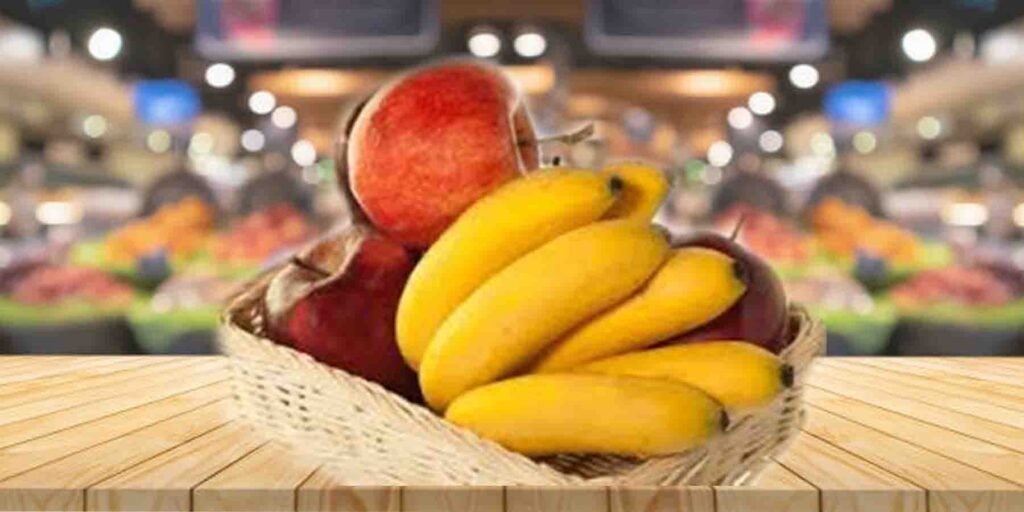 وزن کم کرنے کے لیے سیب یا کیلا؟ دونوں پھلوں کا تقابلی جائزہ