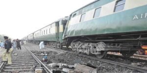 جامشورو کے قریب فرید ایکسپریس حادثہ کی تصویر