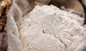 آٹے کی قیمتوں میں اضافہ: پنجاب میں بارشوں اور سیلاب کے بعد آٹا 2500 روپے فی 20 کلو تک پہنچ گیا