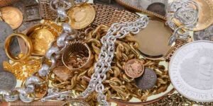 پاکستان میں سونے کی قیمت میں 3,200 روپے کی کمی