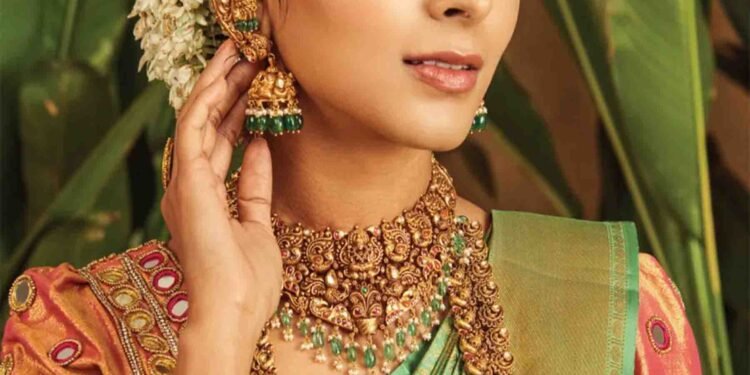 "پاکستان اور عالمی مارکیٹ میں سونے کی قیمت مستحکم"