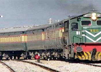 مستونگ دھماکہ ریلوے ٹریک کے قریب کا منظر