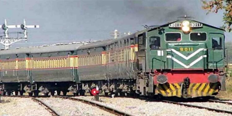 مستونگ دھماکہ ریلوے ٹریک کے قریب کا منظر