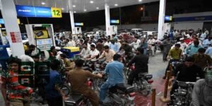 پاکستان میں پیٹرولیم مصنوعات کی قیمتوں میں اضافہ اکتوبر 2025