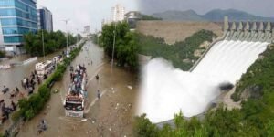 کراچی تھڈو ڈیم اوورفلو سے سیلابی صورتحال اور موٹروے بند