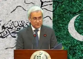 دفترِ خارجہ کے ترجمان طاہر اندرابی اسلام آباد میں پریس بریفنگ کے دوران نومبر کے پاک افغان مذاکرات پرگفتگو کرتے ہوئے