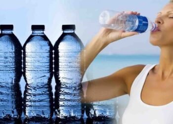 پلاسٹک کی بوتل سے پانی پینا کے نقصانات پر ماہرین کی تحقیق