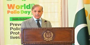 پولیو کے عالمی دن پر شہباز شریف کا انسدادِ پولیو ورکرز کو خراج تحسین