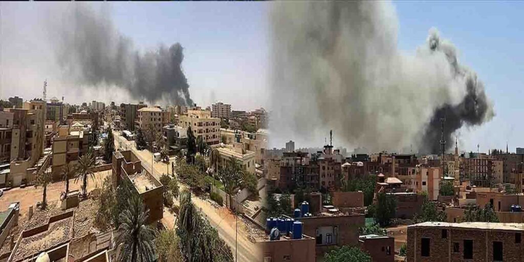 سوڈان مسجد حملہ میں الفشر کی مسجد پر گولہ باری کے بعد امدادی کارکن ملبہ صاف کرتے ہوئے