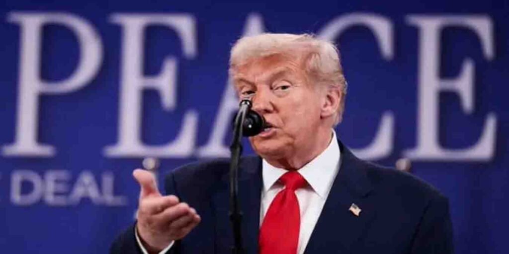 ڈونلڈ ٹرمپ آسیان سمٹ میں پاک افغان مسئلے پر اظہار خیال کرتے ہوئے