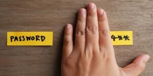 2025 کے مقبول ترین پاس ورڈز کی عالمی فہرست کی وضاحت کرتی تصویر