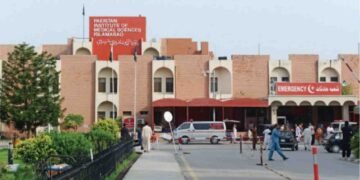 پمز اسپتال میں پہلی روبوٹک سرجری کا تاریخی لمحہ