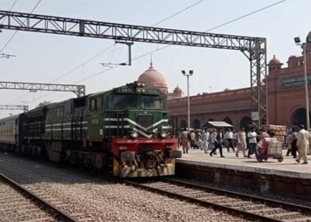 پاکستان ریلوے ٹرین شیڈول 2025: لاہور سے کراچی، کوئٹہ اور دیگر شہروں کے لیے