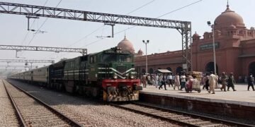 پاکستان ریلوے ٹرین شیڈول 2025: لاہور سے کراچی، کوئٹہ اور دیگر شہروں کے لیے