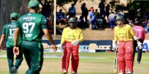 پاکستان زمبابوے ٹی ٹوئنٹی میچ میں پاکستانی کھلاڑی کھیلتے ہوئے