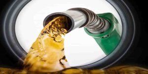 پیٹرولیم مصنوعات کی قیمتوں میں کمی کی تازہ تجویز کی تصویر