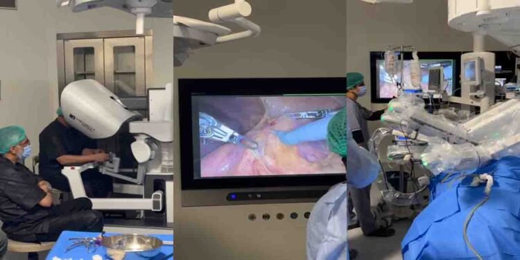 اسلام آباد پمز اسپتال میں پہلی کامیاب روبوٹک سرجری کا منظر