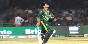 صائم ایوب 1000 رنز مکمل کرنے کے بعد خوشی کا اظہار کرتے ہوئے