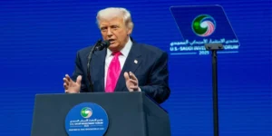 ٹرمپ کا دعویٰ شہباز شریف کا فون, کہا کہ 350 فیصد ٹیرف کی دھمکی سے پاک–بھارت جنگ رکی