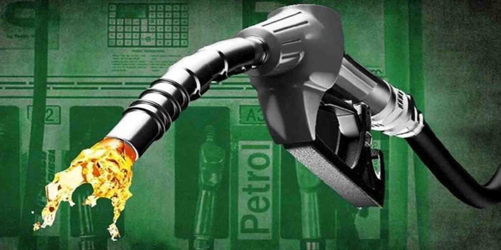 "پیٹرول کی قیمت میں کمی – پاکستان میں یکم جنوری 2026 سے پمپس پر ریلیف"