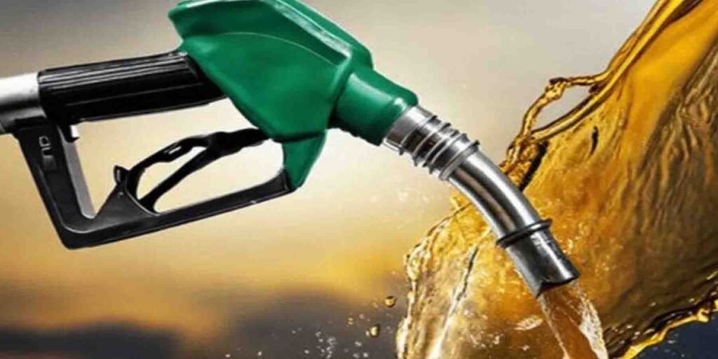 پاکستان میں پٹرولیم مصنوعات کی قیمتوں میں کمی کا منظر