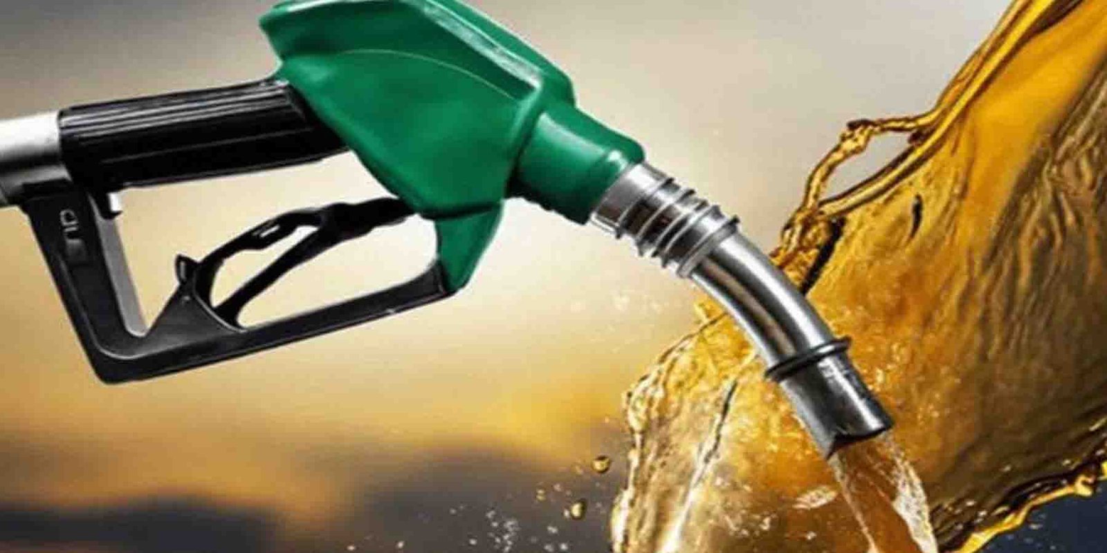 پاکستان میں پٹرولیم مصنوعات کی قیمتوں میں کمی کا منظر