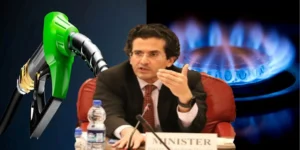 گیس مہنگی نہیں ہوگی، حکومت کا پیٹرولیم مصنوعات پر ٹیکس بڑھا کر 3 ہزار ارب کے گردشی قرضے پر قابو پانے کا منصوبہ