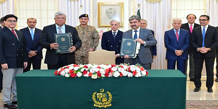 پی آئی اے نجکاری معاہدے پر دستخط کی تقریب اسلام آباد