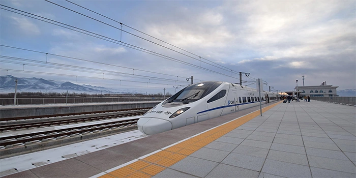 سنکیانگ کی اہم ریلوے پورٹ سے چین–یورپ مال بردار ٹرینوں کی ریکارڈ آمد و رفت