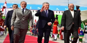 ازبکستان کے صدر شوکت مرزایوف دو روزہ دورے پر پاکستان پہنچ گئے، اہم معاہدوں کی توقع