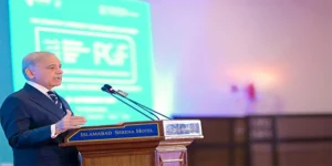 وزیراعظم شہباز شریف کا پاکستان گورننس فورم سے خطاب میں اہم اعلان: آئندہ بجٹ میں ڈائریکٹ ٹیکسز میں کمی