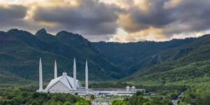 اسلام آباد میں بارش اور ٹھنڈی ہوائیں؛ انتظامیہ ہائی الرٹ، ٹیمیں متحرک