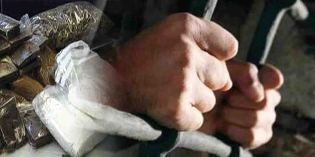 پشاور میں منشیات اسمگلنگ سے برآمد ہونے والی چرس کی بڑی کھیپ