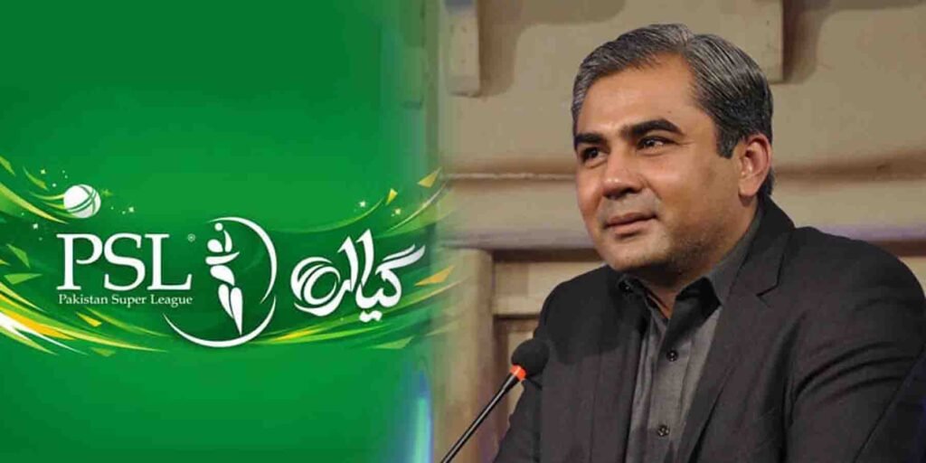 لاہور میں منعقدہ تقریب میں پی ایس ایل 11 کی چمچماتی ٹرافی کی رونمائی کا خوبصورت منظر۔