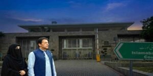 ‫190 ملین پاؤنڈ کیس سماعت: عمران خان اور بشریٰ بی بی کی درخواستیں کل اسلام آباد ہائیکورٹ میں زیر سماعت‬